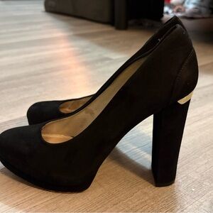 Michael Kors black pumps size 8